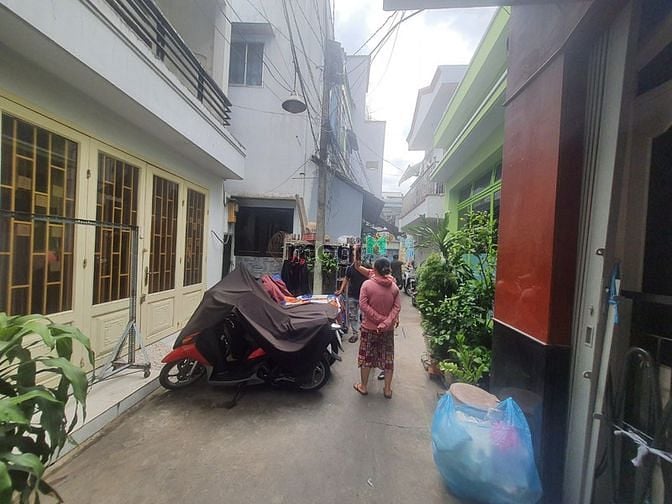 Hình ảnh 7tr/tháng: Hẻm 772/5 Đoàn Văn Bơ, 1 lầu, 2PN, 2wc, nhà mới