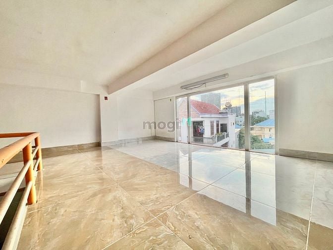 Hình ảnh Duplex - Trống sẵn ở ngay - Phòng rộng thoáng mát