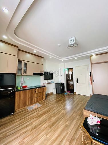 Hình ảnh CHDV Cao Cấp mặt phố Cự Lộc *FULL ĐỒ CAO CẤP-THANG MÁY-Ô TÔ ĐỖ CỬA*