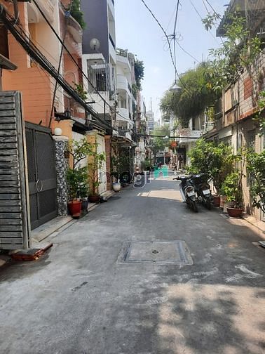 Hình ảnh Cho thuê nhà hẻm 8m, hẻm thông bàn cờ Lê Văn Sỹ P1 Tân Bình