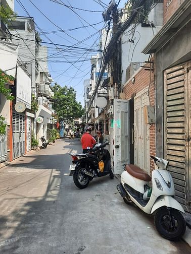 Hình ảnh Cho thuê nhà hẻm 8m, hẻm thông bàn cờ Lê Văn Sỹ P1 Tân Bình