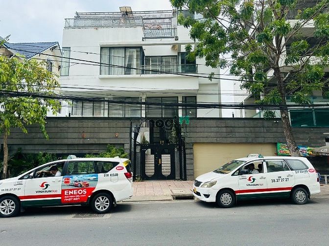 Hình ảnh Cho thuê biệt thự Thảo Điền trung tâm Quận 2, diện tích 2000m2