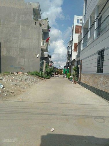 Hình ảnh Mở Bán đất 2mt hẻm đường Võ Văn Hát. Xe hơi 6m quay đầu. 120m/2ty1