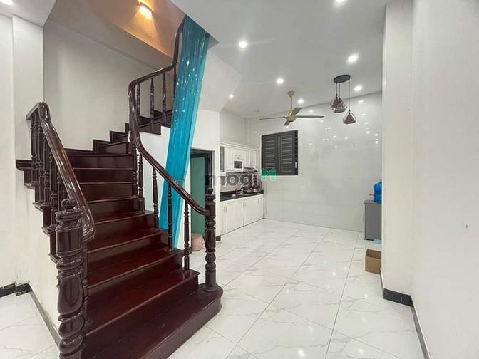 Hình ảnh Pháo Đài Láng - Đống Đa 42m 5 tầng giá 4.85 tỷ