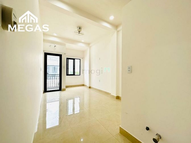 Hình ảnh Căn Hộ Full Nội Thất Có Ban Công - Thang Máy - Ngay Dương Quảng Hàm