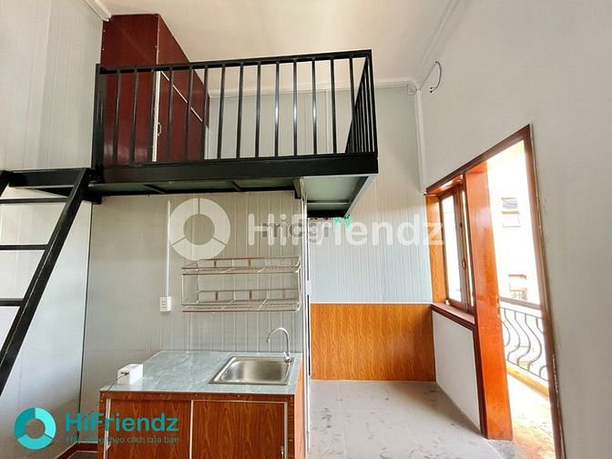 Hình ảnh Phòng gác cao có bancol gần chợ Phạm Văn Hai