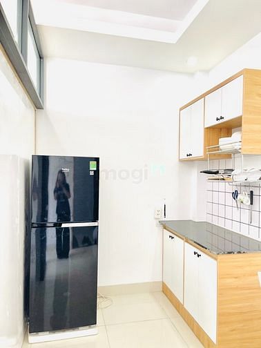 Hình ảnh Cho thuê Mb6623 nạp rút nhanh chóng 1PN bancony & cửa sổ lớn đường Tân Cảng, Q. Bình Thạnh