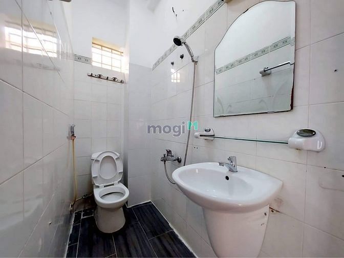 Hình ảnh Mb6623 nạp rút nhanh chóng studio cửa sổ đủ nội thất Quận 3