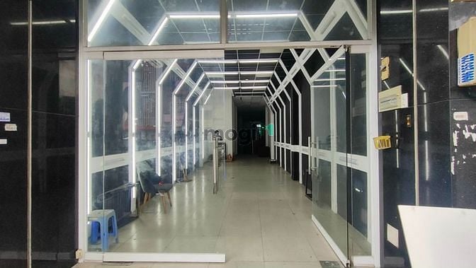 Hình ảnh Cho thuê MT Ngô Gia Tự - Hầm 7 Tầng có thang máy KD tự do