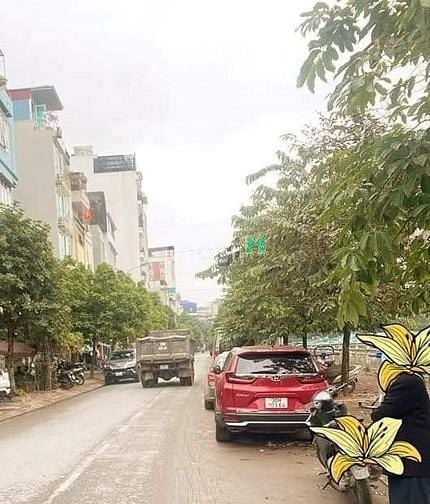 Hình ảnh Bán Mảnh Đất MP Hồ Hạ Đình 105m, 2 Mặt Tiền, 2 Vỉa Hè Rộng, View Hồ