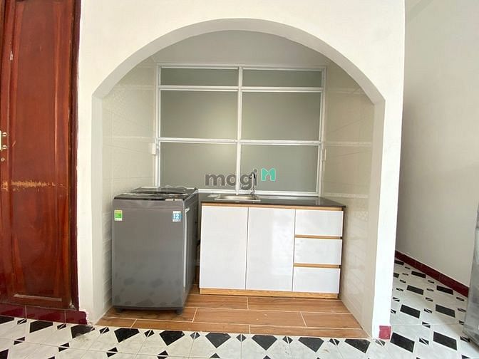Hình ảnh CHO THUÊ CHDV bancol rộng , cửa sổ thoáng mát tại Bình Thạnh