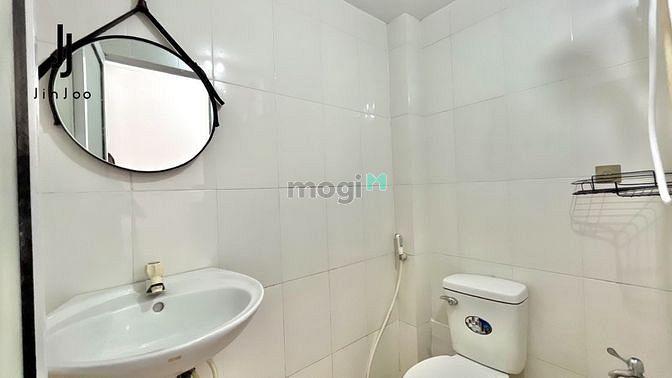 Hình ảnh CHO THUÊ CHDV bancol rộng , cửa sổ thoáng mát tại Bình Thạnh