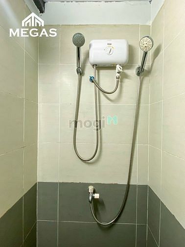 Hình ảnh Cho thuê phòng trọ cao cấp có gác ngay Tân Thuận Tây giá chỉ 4tr7