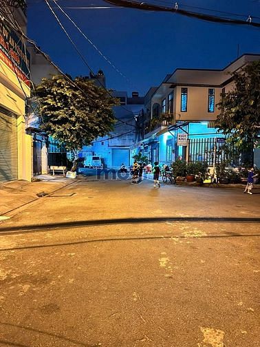 Hình ảnh Bán nhà đường Phạm Quý Thích quận Tân Phú