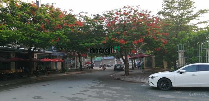 Hình ảnh Lô đất 02 mặt đường, đẹp nhất khu Đại Hoc HCM Quân 9. 3 tỷ
