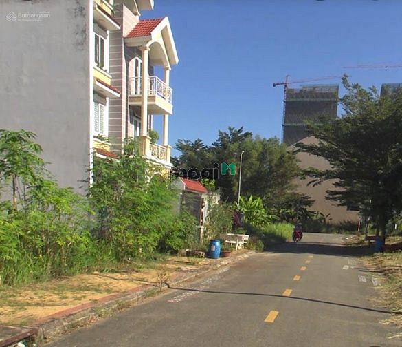 Hình ảnh Lô đất 02 mặt đường, đẹp nhất khu Đại Hoc HCM Quân 9. 3 tỷ