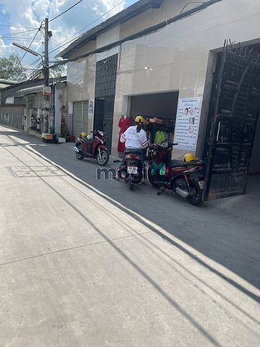 Hình ảnh Bán dãy nhà trọ có 6 phòng trọ + 3 căn nhà