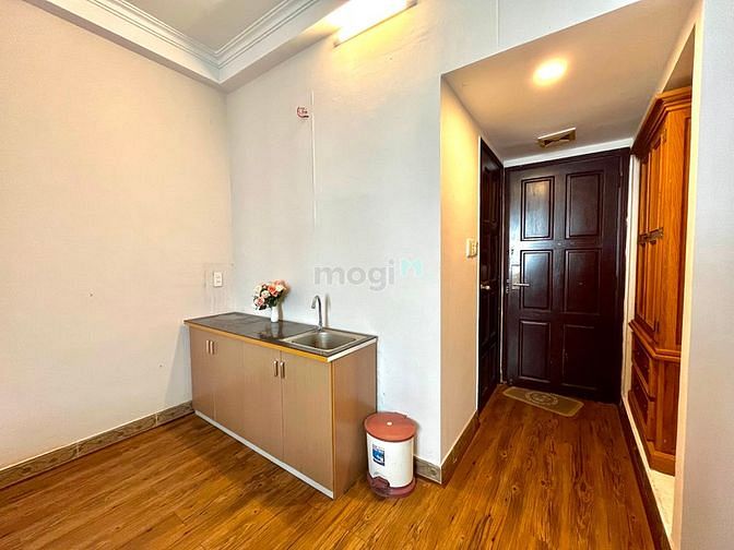 Hình ảnh Studio cửa sổ thoáng sát vòng xoay Lăng Cha Cả