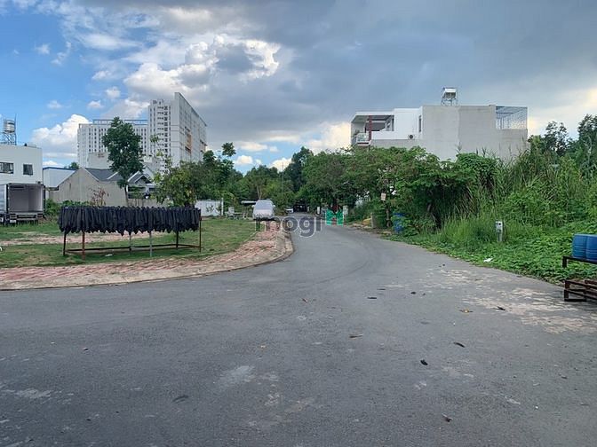 Hình ảnh Bán miếng đất 200m2, ngay đường Ngô Chí Quốc, thuộc KHU DÂN CƯ