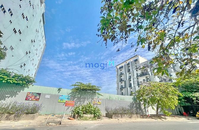 Hình ảnh Bán đất 2000m2 mặt tiền đường số 77 Tân Quy ,Quận7