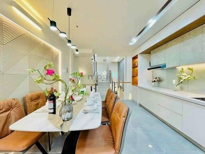 Hình ảnh Cần vốn bán gấp nhà đẹp quận 5 chỉ 2 tỷ615, 65.5m² 4pn rộng rãi