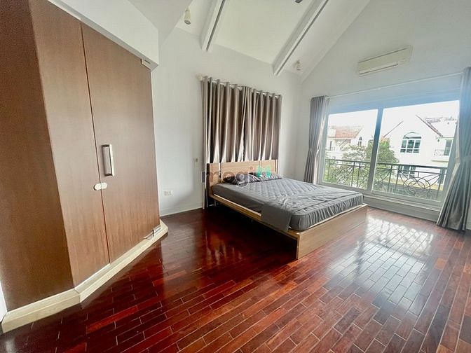 Hình ảnh Cho thuê biệt thự đơn lập Vinhomes Riverside, full nội thất sang trọng