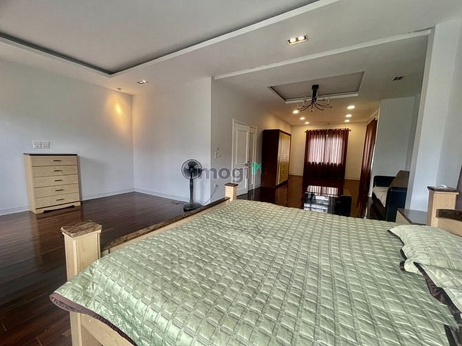 Hình ảnh Cho thuê biệt thự đơn lập Vinhomes Riverside, full nội thất sang trọng