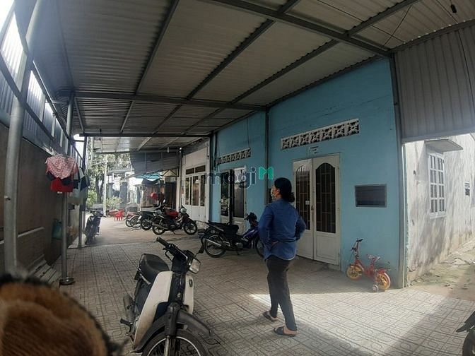 Hình ảnh Mua Đất tặng nhà- Quốc Lộ 1A,TTH, Q.12- 200m2- Chỉ 5.3 tỷ- Không QH,