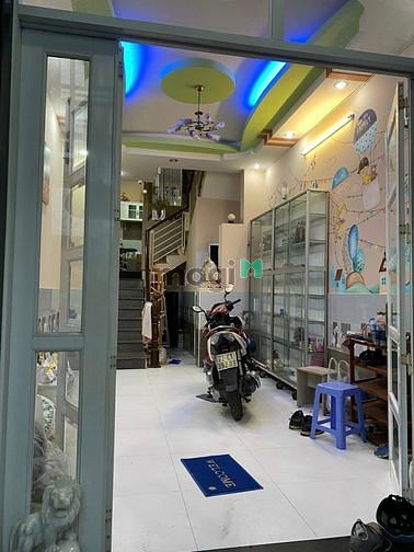 Hình ảnh Nhà 4 tầng Phạm Văn Bạch 3,4mx 14m chỉ 4,6tỷ