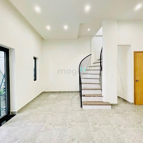 Hình ảnh Cho thuê nhà trung tâm Quận 10, (dtsd: 320m2)