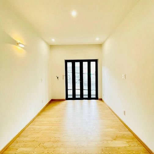 Hình ảnh Cho thuê nhà trung tâm Quận 10, (dtsd: 320m2)