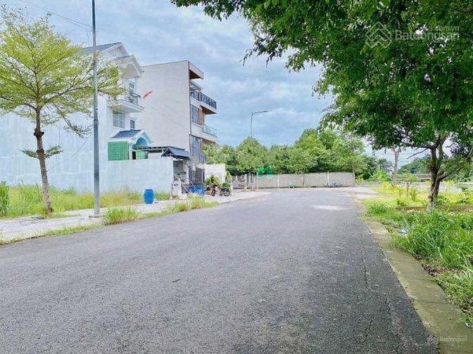 Hình ảnh Mở bán đất gần trường, 100m2 đường Hoàng Trọng Mậu, Q7, 2ty1