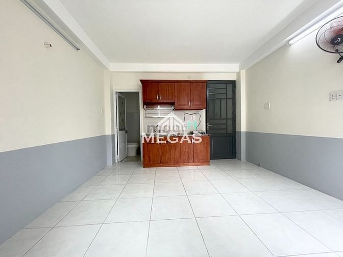 Hình ảnh Mb6623 nạp rút nhanh chóng ban công, cửa sổ lớn siêu thoáng ngay văn cao