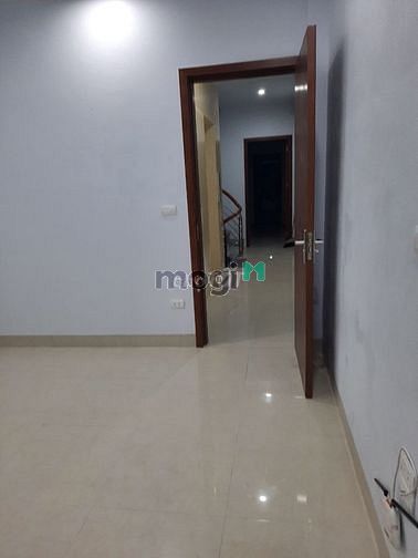 Hình ảnh Cho thuê nhà riêng. tại Thái Thịnh 1, Đống Đa
