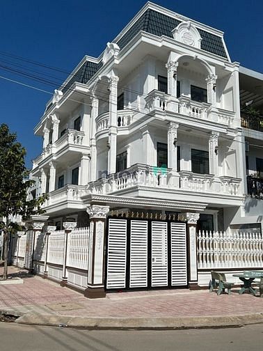 Hình ảnh SIÊU PHẨM BIỆT THỰ trung tâm thành phố biên hòa