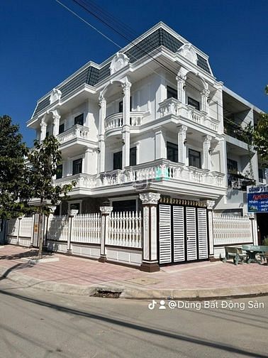 Hình ảnh SIÊU PHẨM BIỆT THỰ trung tâm thành phố biên hòa