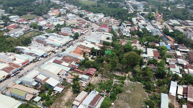 Hình ảnh Cần Bán 238m2 Đất Ngay Trung Tâm KCN Dân Cư Đông Công Nhân Đông Đúc