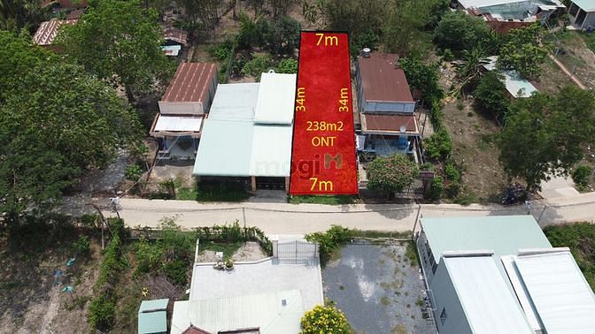 Hình ảnh Cần Bán 238m2 Đất Ngay Trung Tâm KCN Dân Cư Đông Công Nhân Đông Đúc