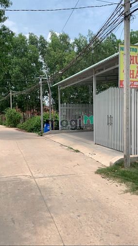 Hình ảnh Cần Bán 238m2 Đất Ngay Trung Tâm KCN Dân Cư Đông Công Nhân Đông Đúc