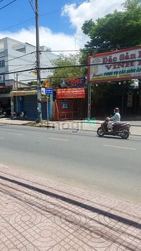Hình ảnh Cần bán mặt tiền đường Nguyễn Duy Trinh Phú Hữu Quận 9