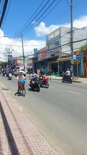 Hình ảnh Cần bán mặt tiền đường Nguyễn Duy Trinh Phú Hữu Quận 9