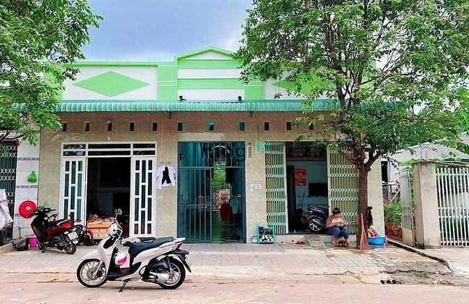 Hình ảnh Bán Gấp 450m2 Đất Thổ Cư 100% Cách HCM 35ph và 2 Dãy Trọ Mới