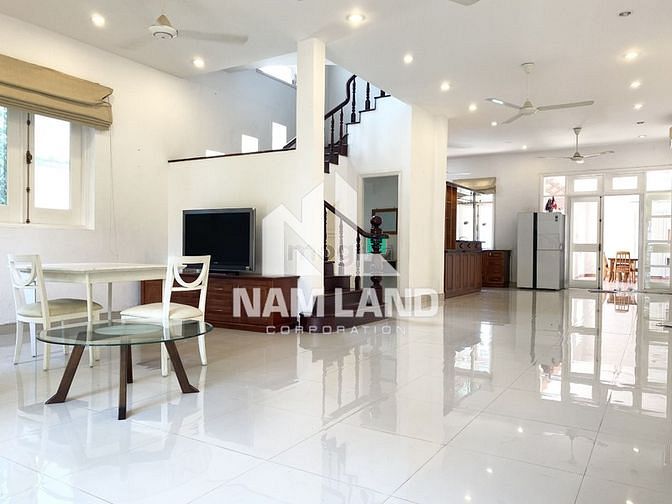 Hình ảnh 😊Cho thuê Villa – Biệt thự cao cấp ở Đường Nguyễn Bá Huân😊