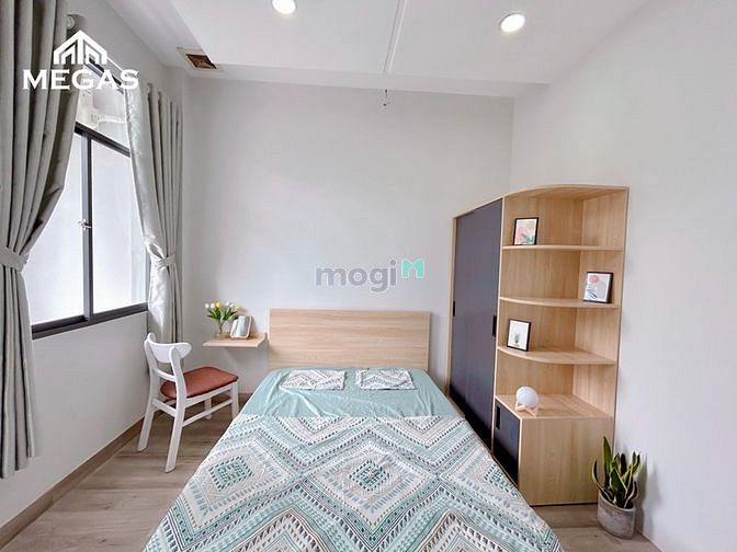 Hình ảnh Cho Thuê Căn Hộ Ban Công Lớn Quận 1 Bếp Tách Riêng Giá Rẻ
