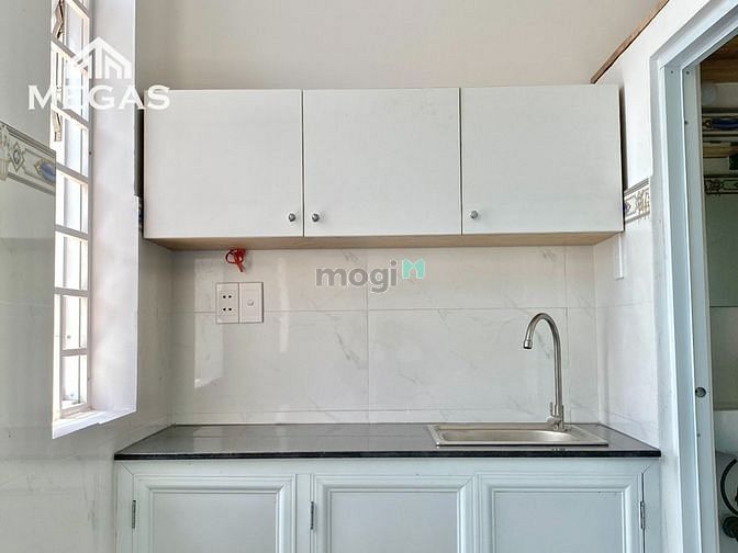 Hình ảnh Phòng không giới hạn người ở đi bộ đến VLU có cửa sổ thoáng thang máy