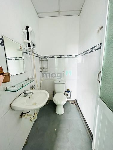 Hình ảnh Căn Hộ Mới Tinh Sạch Sẽ Ban Công Thoáng NGAY NGÃ TƯ HÀNG XANH