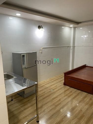 Hình ảnh Phòng tiện nghi 830 Đoàn Văn Bơ, giá 3tr6