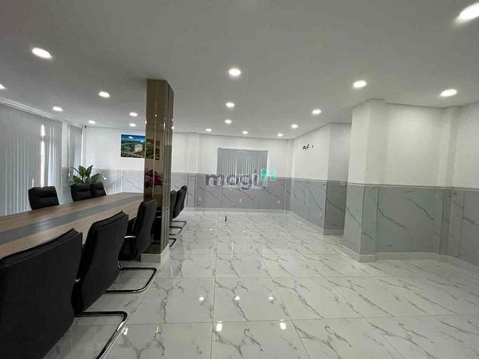 Hình ảnh Cho thuê nhà 10x20 1 hầm 3L thag máy số 7, Bình Trị Đông B, Bình Tân