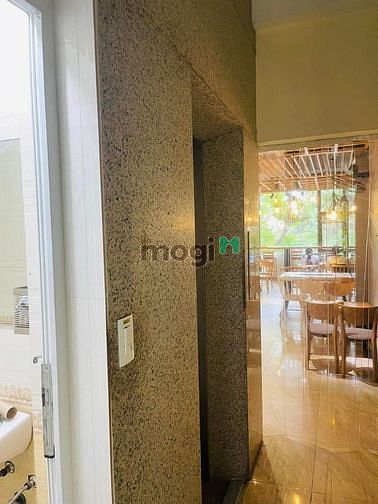 Hình ảnh 💥Bán Nhà Mặt Phố Trần Quốc Hoàn Cầu Giấy 5 Tầng Thang Máy DT 50m22💥