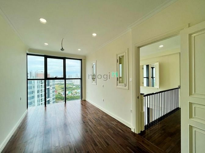 Hình ảnh PhiênBản giới hạn D'Lusso Duplex_Penhouse_5PN_DT175m2_Cho thuê 35tr/th